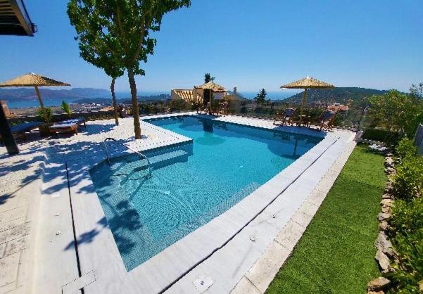 "Stergiou Luxury Apartment 2nd Floor" με κοινη πισινα Saronida Εξωτερικό φωτογραφία