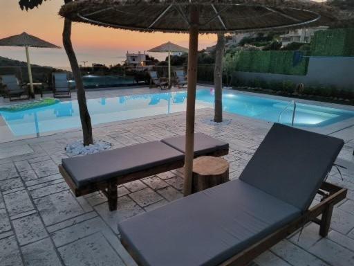 "Stergiou Luxury Apartment 2nd Floor" με κοινη πισινα Saronida Εξωτερικό φωτογραφία