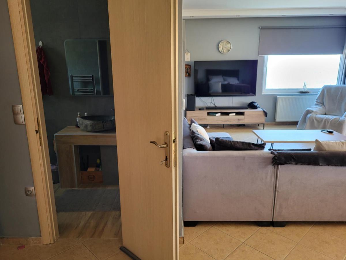 "Stergiou Luxury Apartment 2nd Floor" με κοινη πισινα Saronida Εξωτερικό φωτογραφία
