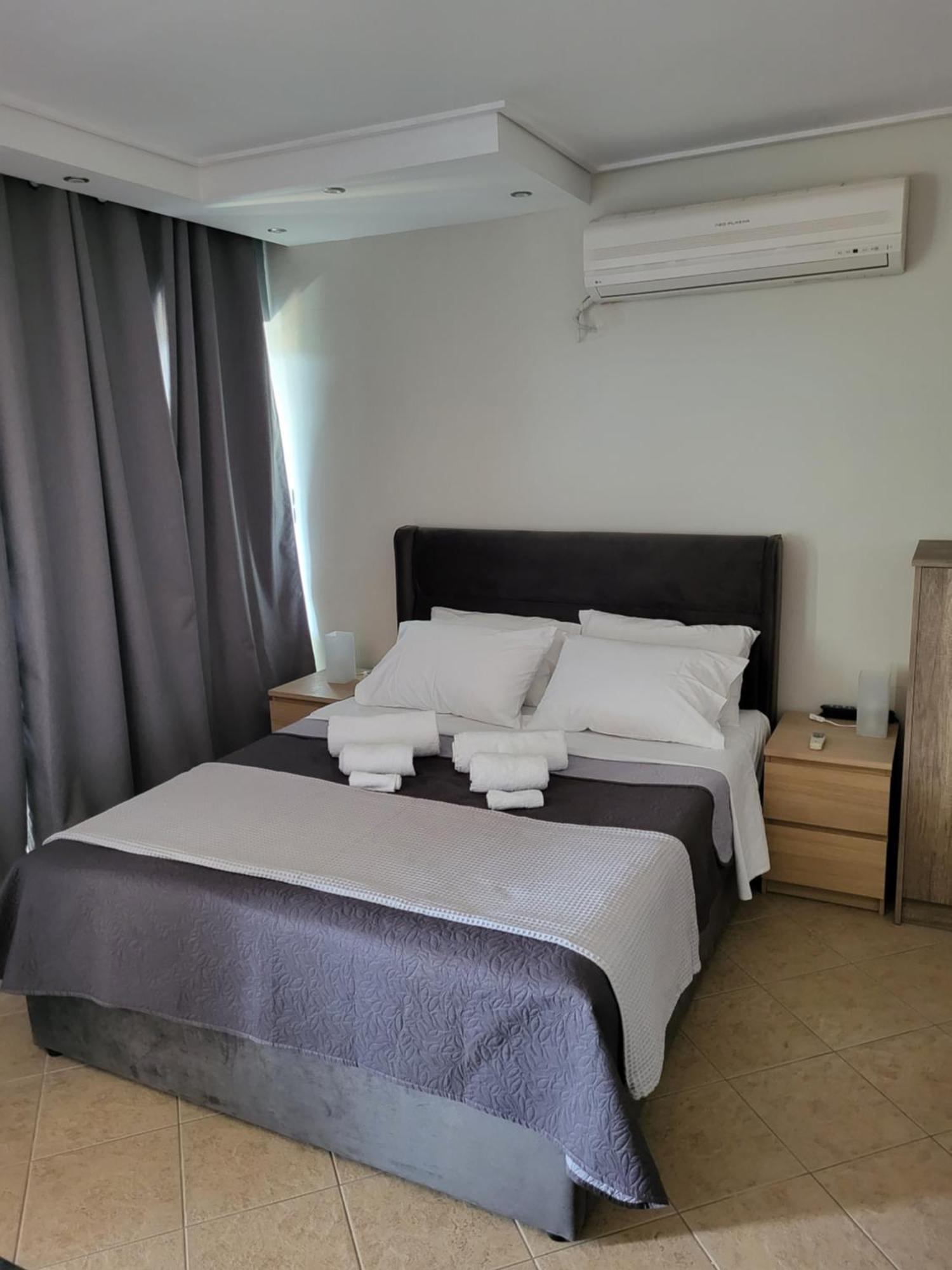 "Stergiou Luxury Apartment 2nd Floor" με κοινη πισινα Saronida Δωμάτιο φωτογραφία